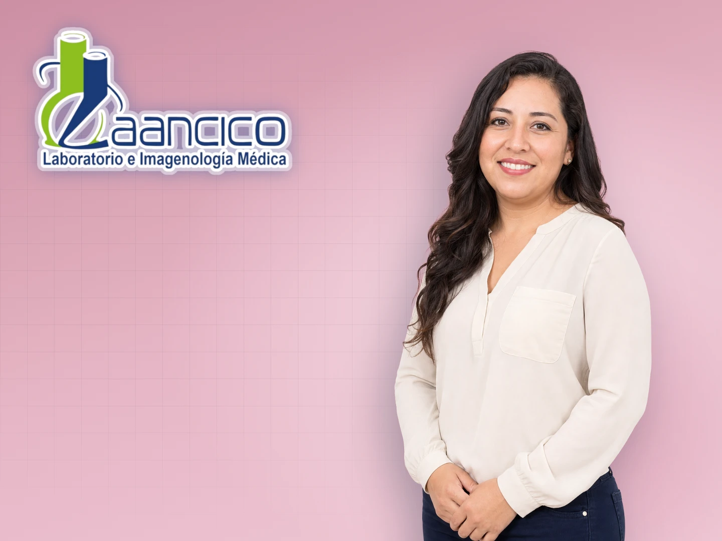 Mujer sonriente — Check Up Femenino Hormonal